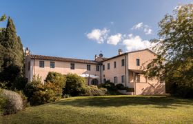 Photo of tuscan-at-heart