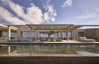 White Citadel Manor Holiday Home