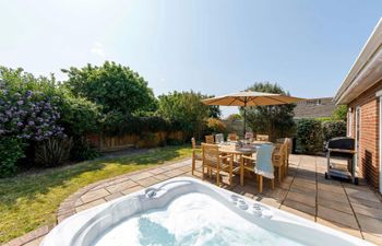 The Calm of the Coast Holiday Home