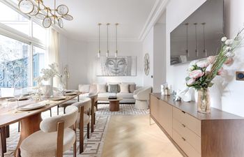 Opal & Alabaster Holiday Home