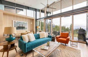 Forest Acres Grand Holiday Home