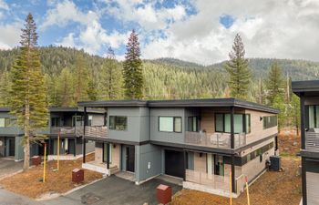 Alpine Stargazer Holiday Home