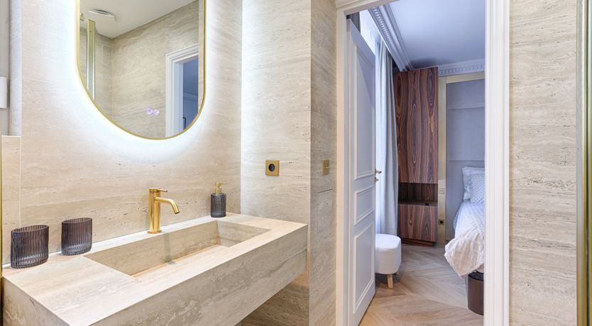 Photo of Elegance in Montparnasse