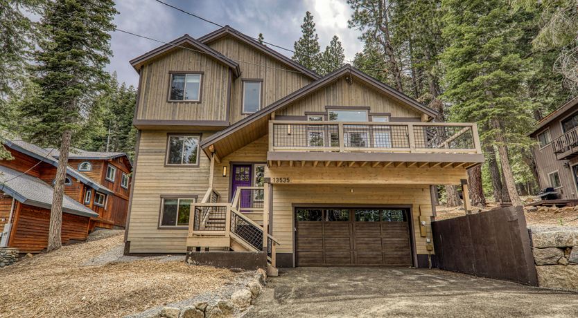 Photo of Pine & Peak House