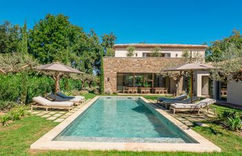 Riviera Refuge Holiday Home