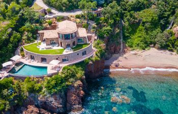 Refined Paradise Coast Holiday Home