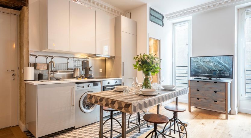 Photo of &Agrave; la Seconde