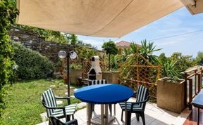 Photo of Garden and Sea
