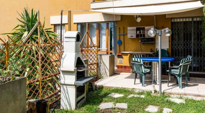 Photo of Garden and Sea