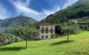 Photo of La Monda
