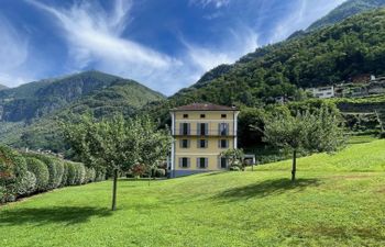 La Monda Holiday Home