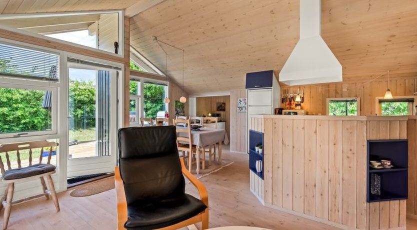 Photo of "Leeve" - 1.3km from the sea