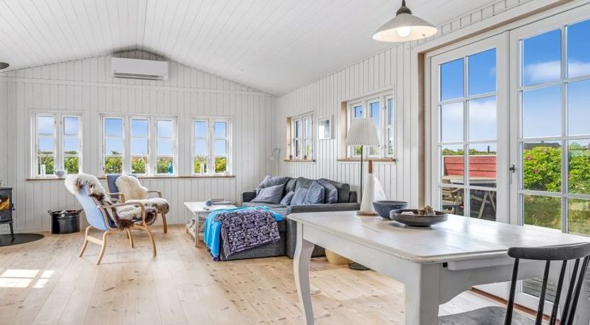 Photo of "Thine" - 250m from the sea