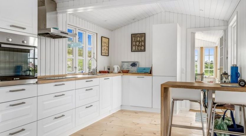 Photo of "Thine" - 250m from the sea