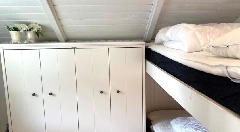 Photo of "Lovis" - 570m from the sea