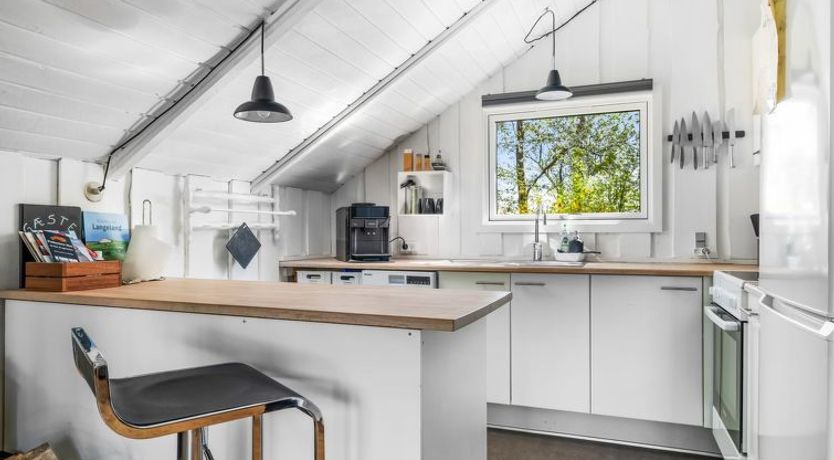 Photo of "Lovis" - 570m from the sea