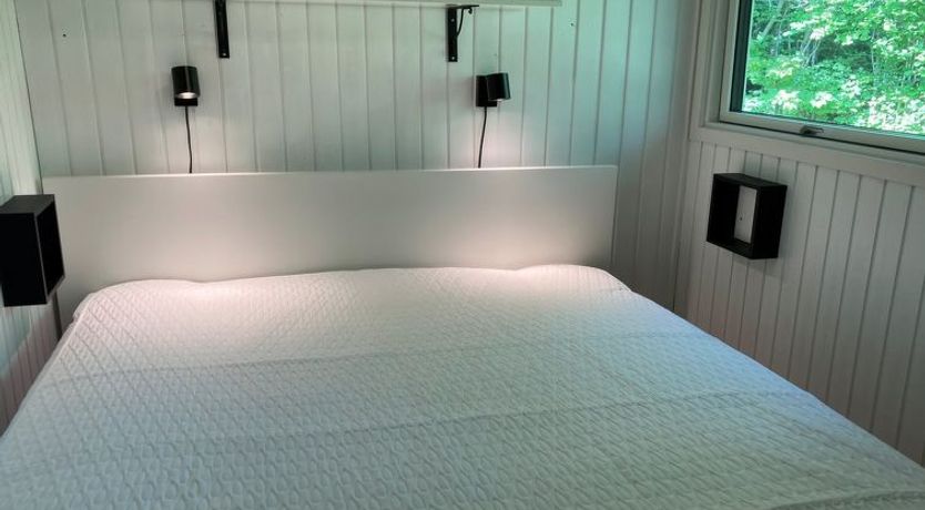 Photo of "Lovis" - 570m from the sea