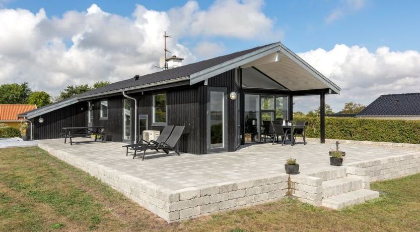 Photo of "Beowulf" - 200m from the sea