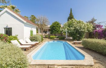 Es Camp Jeu Holiday Home