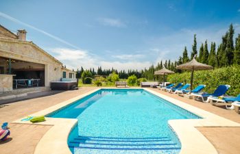 Can Banzer Holiday Home