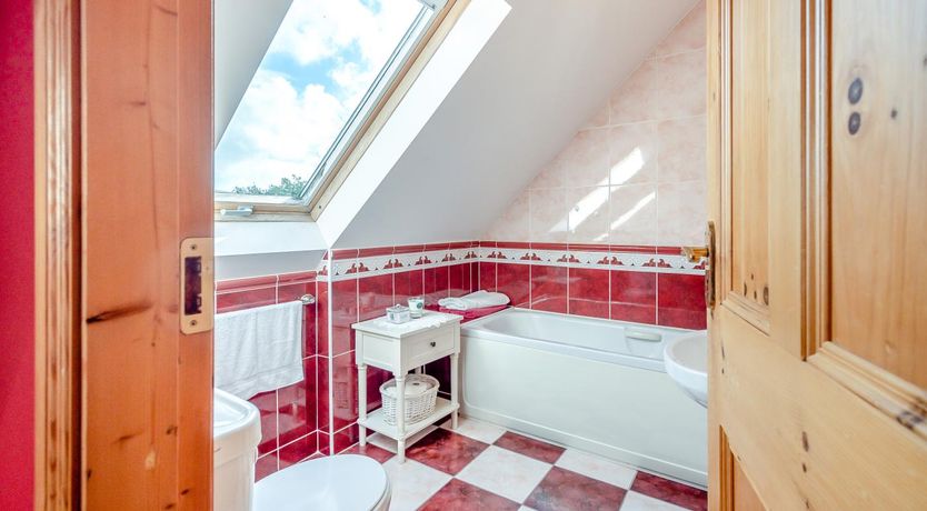 Photo of 3 Bed in Waterville