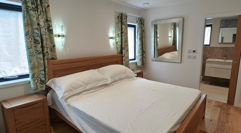 Photo of 1 Bed in Glendale