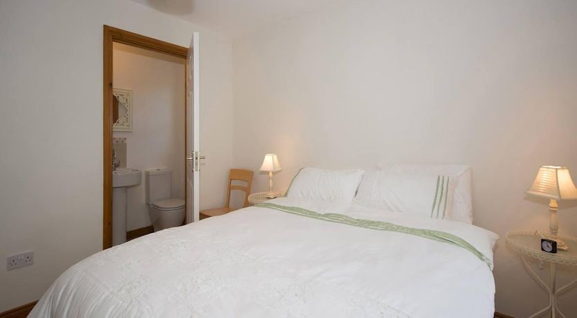 Photo of 4 Bed in Moville