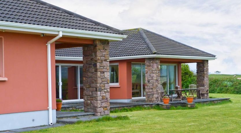 Photo of 4 Bed in Dingle