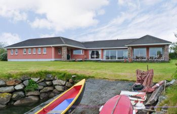 4 Bed in Dingle Holiday Home
