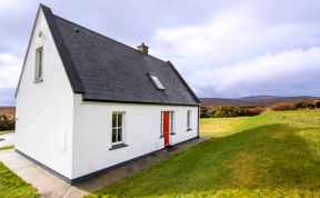 Photo of 3 Bed in Achill Island