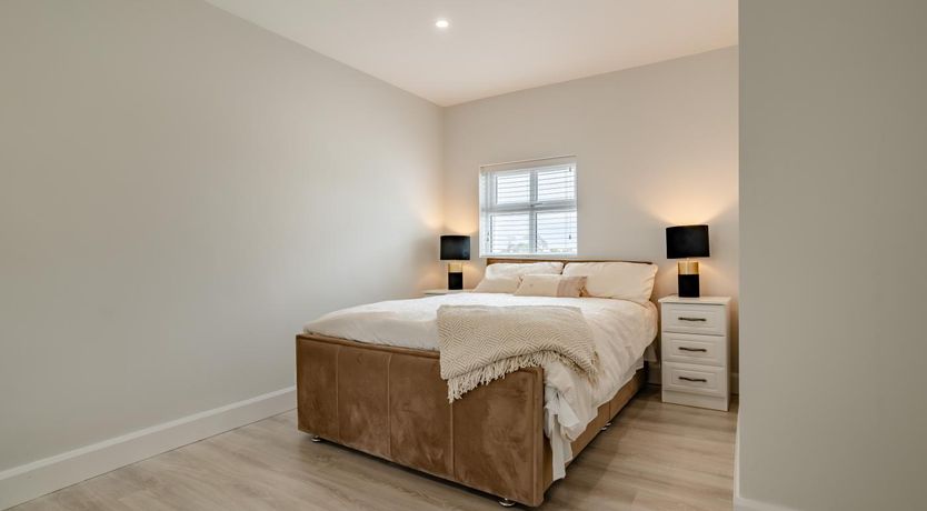 Photo of 3 Bed in Tomnahealy Little