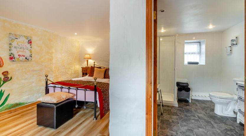 Photo of 3 Bed in Tuosist