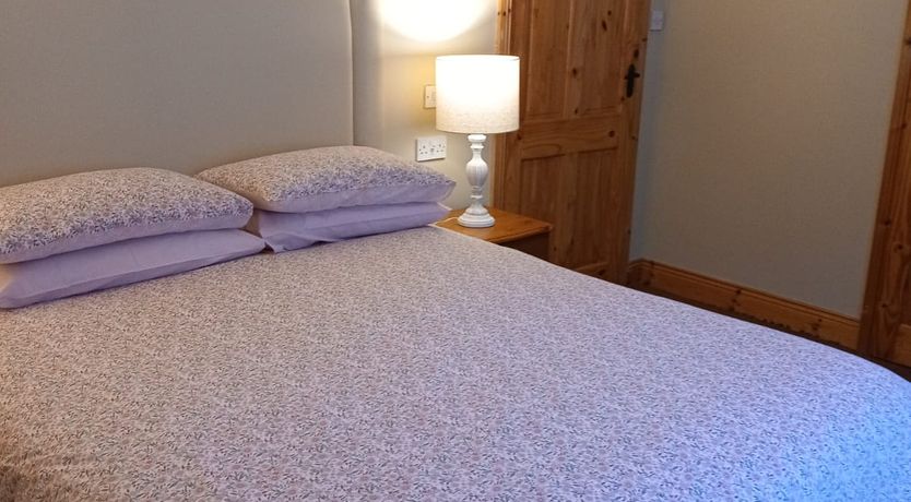 Photo of 4 Bed in Annascaul