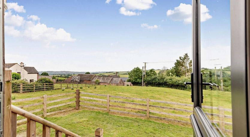 Photo of 1 Bed in Uplowman