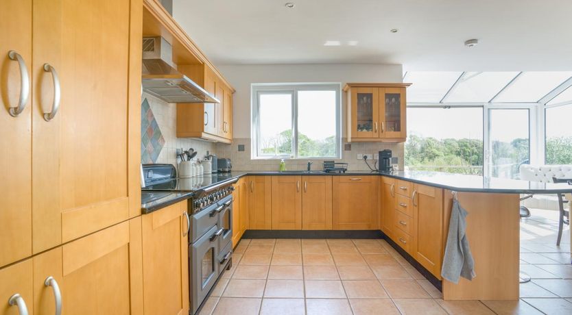 Photo of 4 Bed in Bushmills