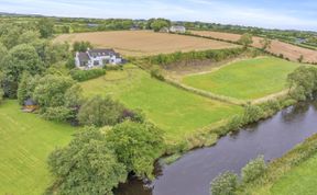 Photo of 4 Bed in Bushmills