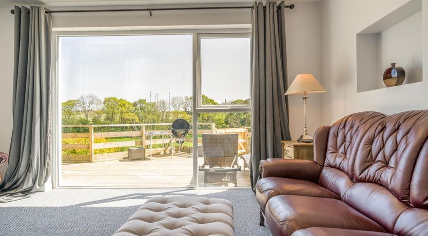 Photo of 4 Bed in Bushmills