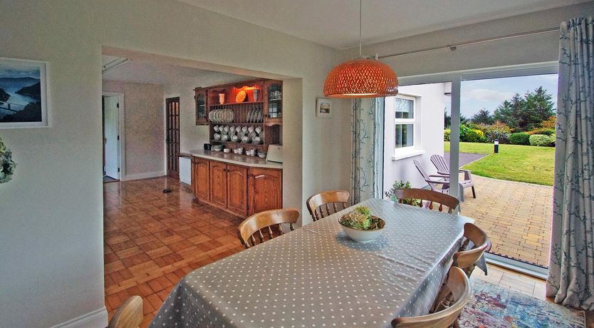 Photo of 4 Bed in Beara