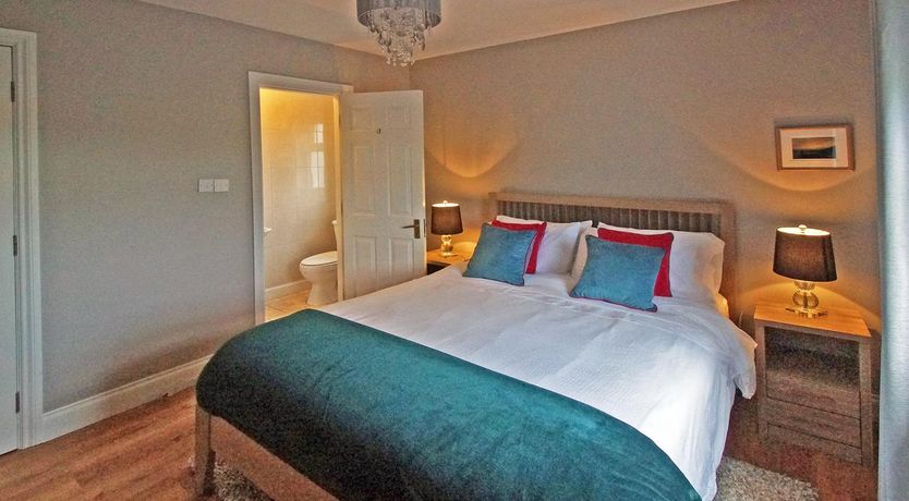 Photo of 4 Bed in Beara