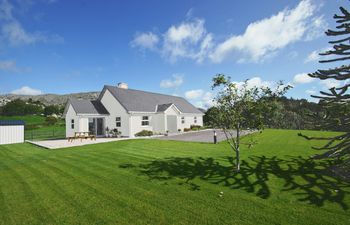 4 Bed in Beara Holiday Home