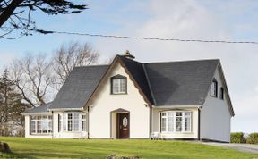 Photo of 4 Bed in Tarbert