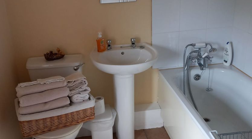 Photo of 2 Bed in Pettigo