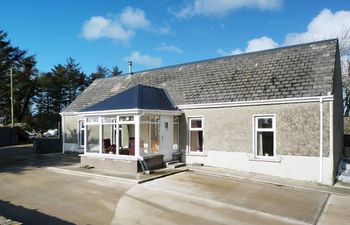 4 Bed in Carrigaholt Holiday Home
