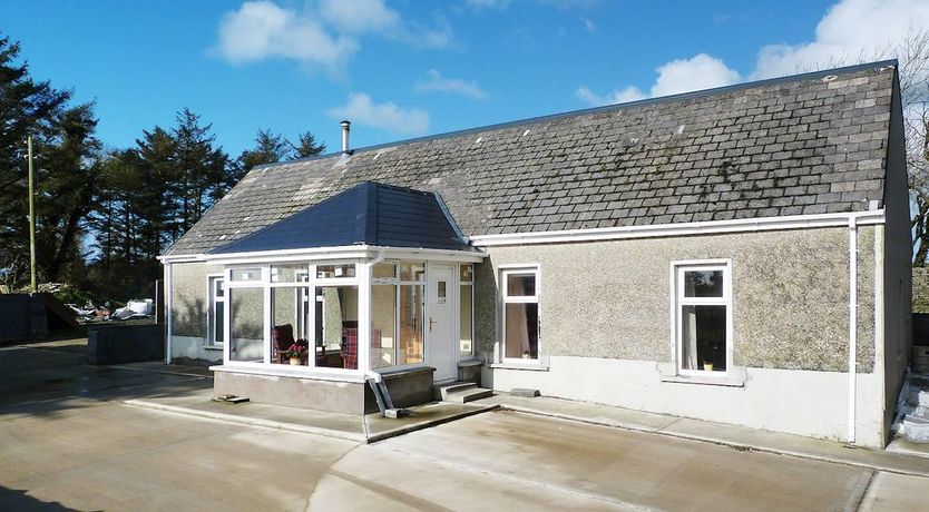 Photo of 4 Bed in Carrigaholt