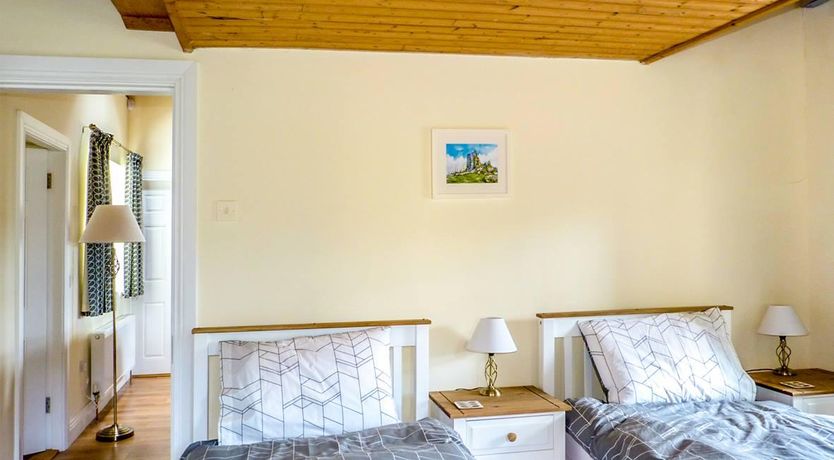 Photo of 2 Bed in Dunhill