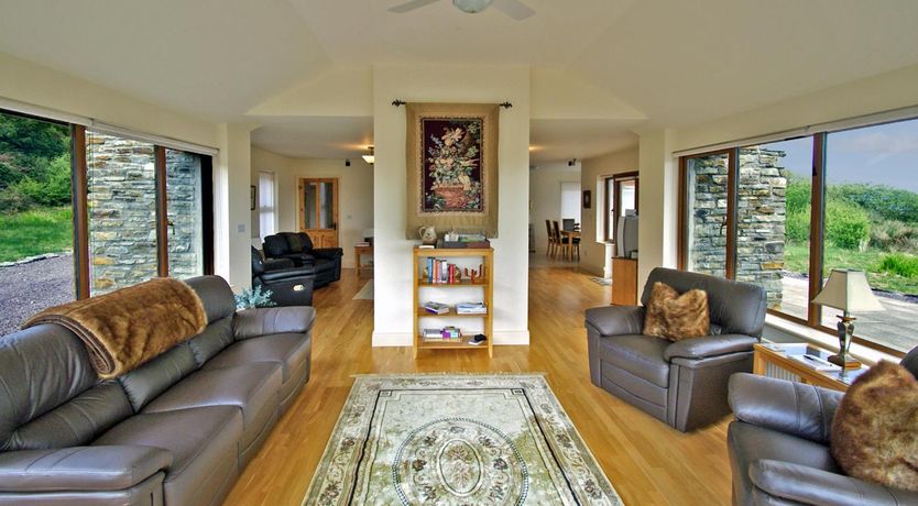 Photo of 4 Bed in Sneem