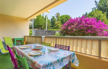 Brise Marine Apartment 5 Holiday Home