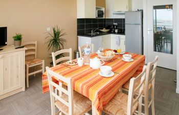 Domaine des Roches Jaunes Apartment 6 Holiday Home