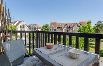 Cabourg Plage Apartment 23 Holiday Home