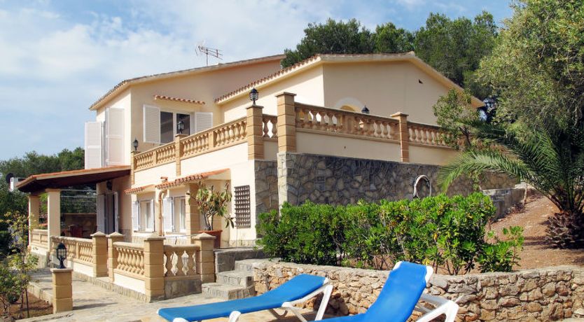 Photo of Ferienhaus mit Pool (MUR140)